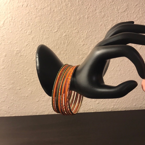 Bracelets.Bangles. - Picture 3 of 3